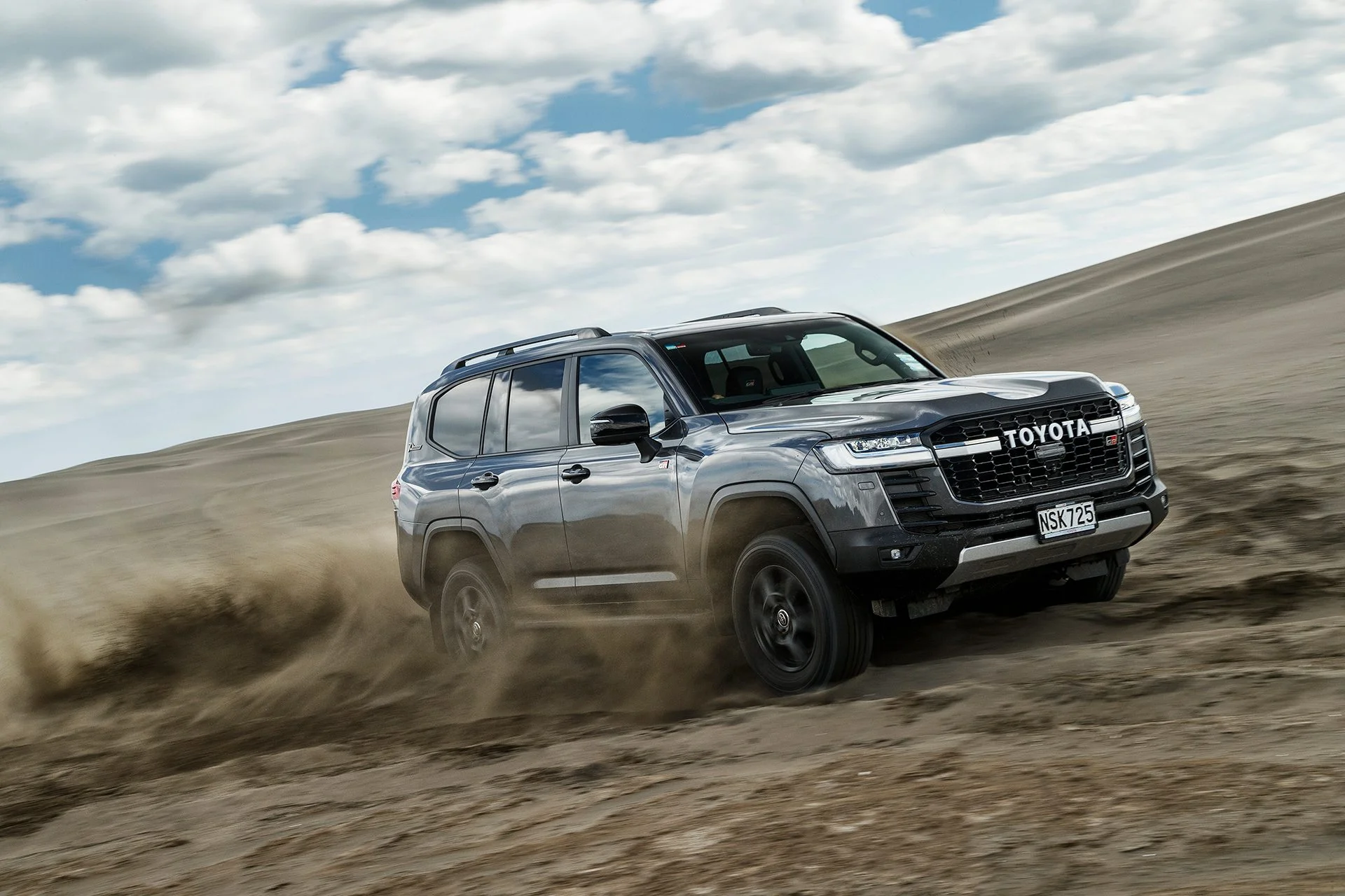 Toyota-Land-Cruiser-300-GR-Sport