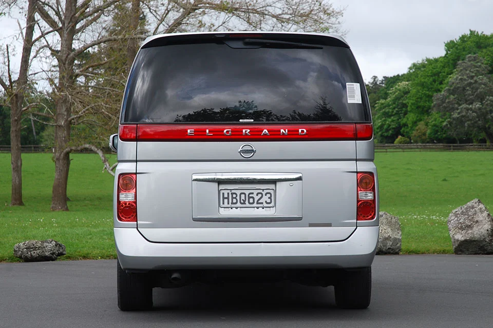 Nissan Elgrand 2006
