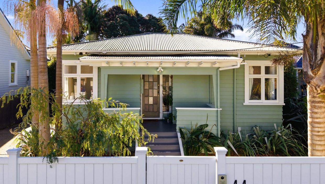 The the 30s bungalow that belongs to Jacinda Ardern and her husband Clarke Gayford. Photo: TRADE ME/RAY WHITE
