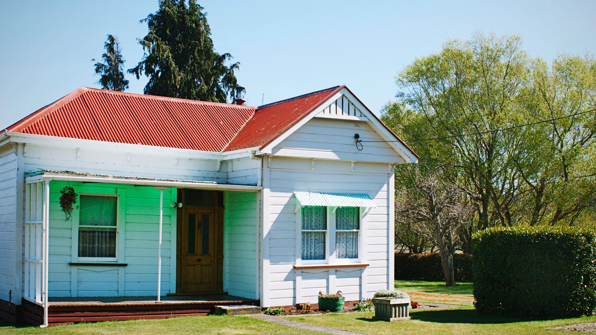 An older, slightly dilapidated home in NZ. 