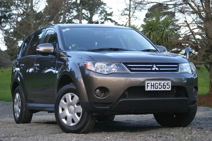 Mitsubishi Outlander 2010 Front Exterior
