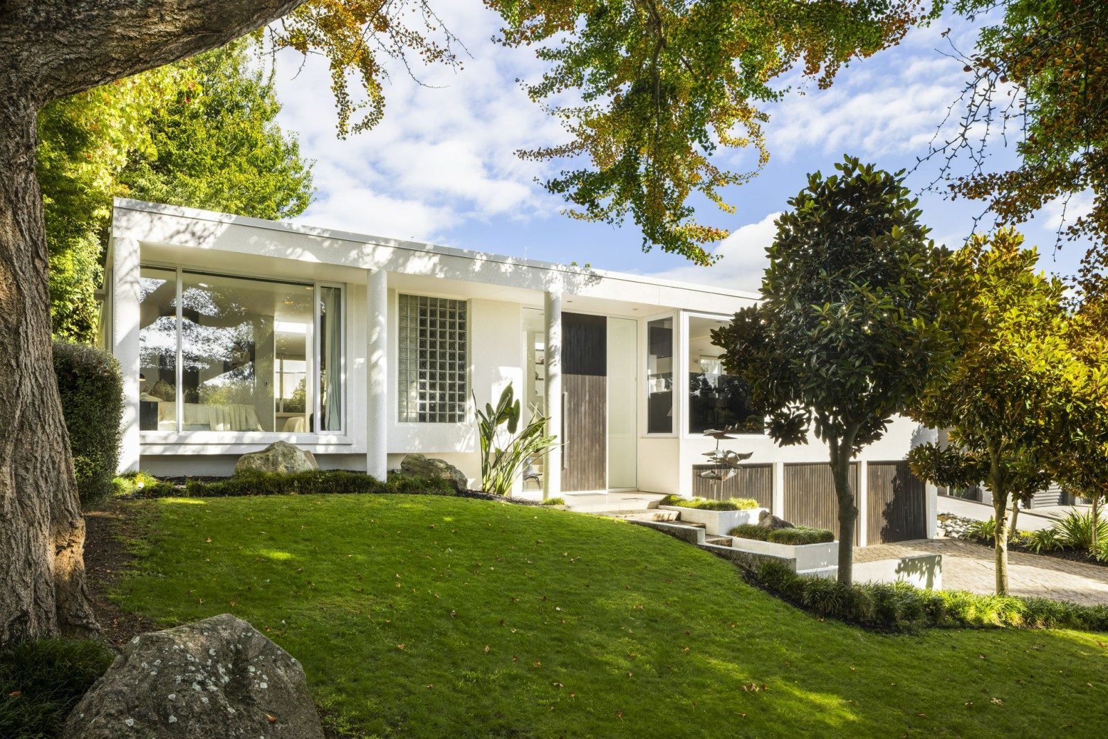 Ron Sang designed home on Waikato river