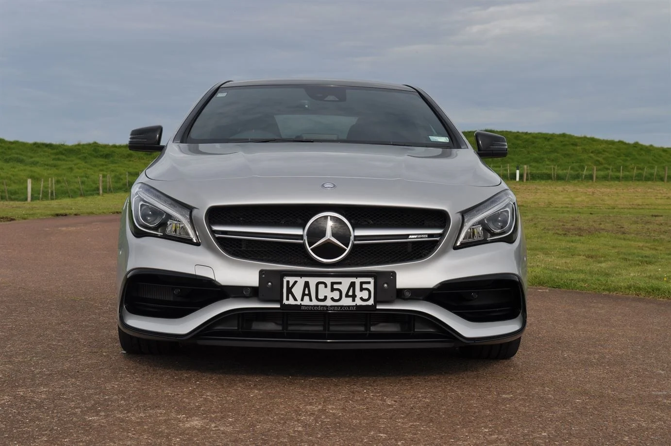 Mercedes AGM 2016 Front
