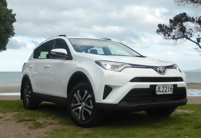 Toyota RAV4 Diesel 2016 Front