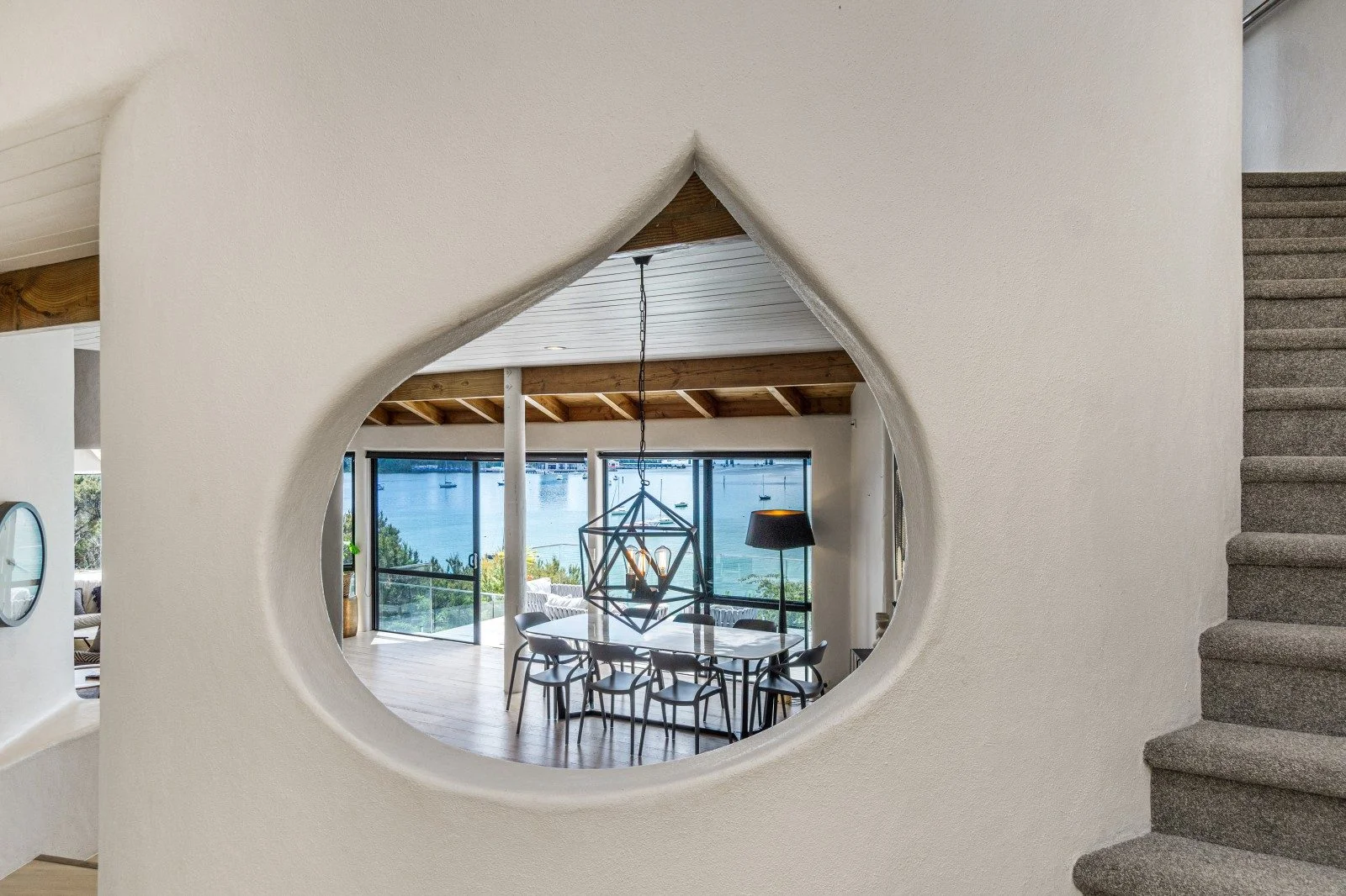 Teardrop internal wall with views of the ocean