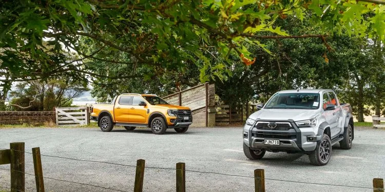 Ford Ranger Wildtrak vs Toyota Hilux
