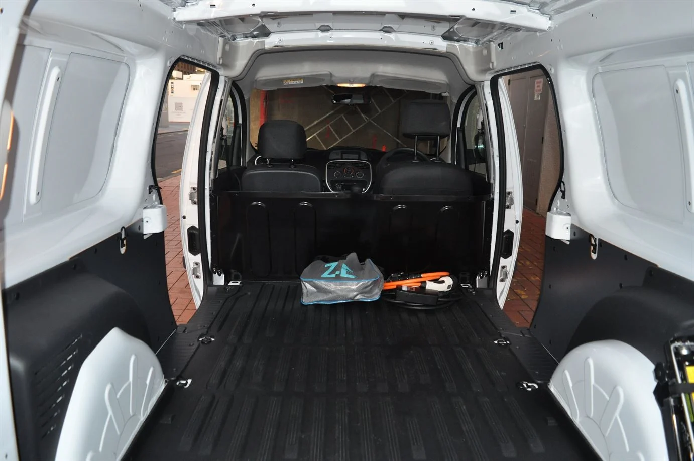 Kangoo ZE 2016 Instruments