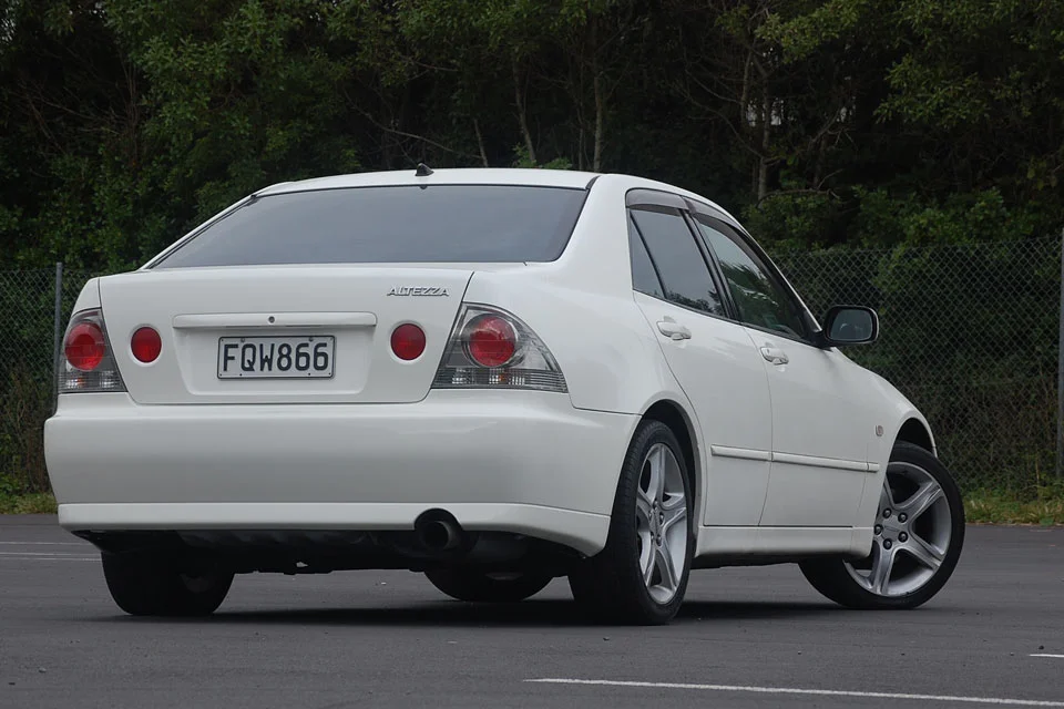 Toyota Altezza 2001