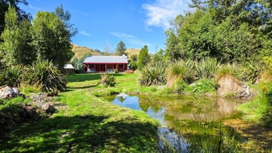 The picturesque setting in Burkes Pass.