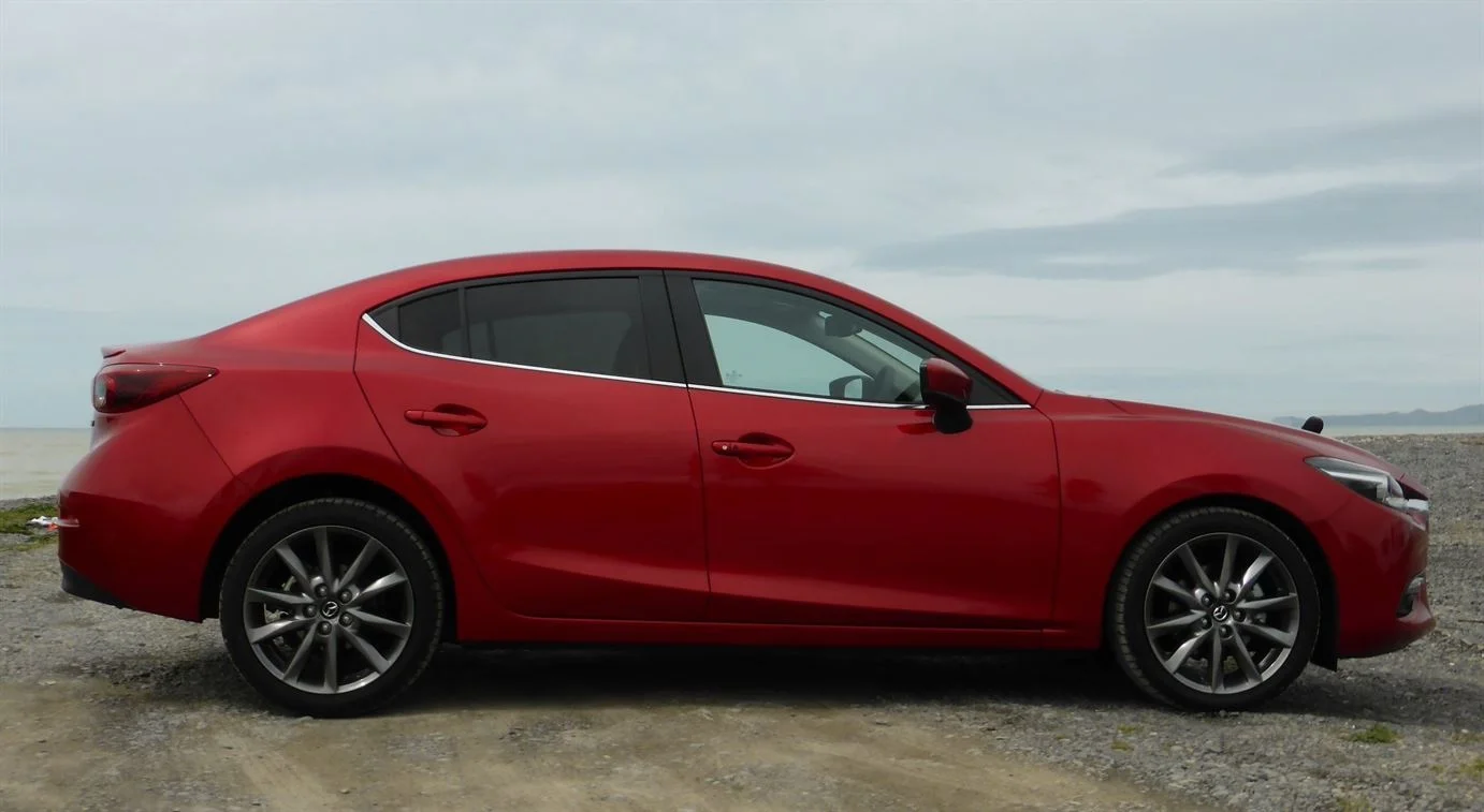 Mazda3 SP25 2016 Front Exterior