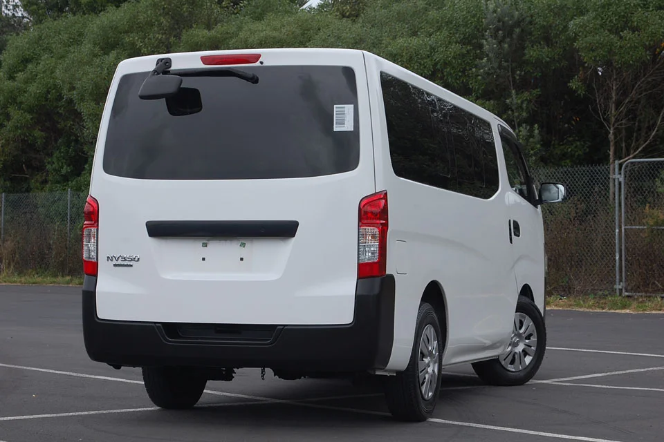 Nissan Caravan Minibus 2012