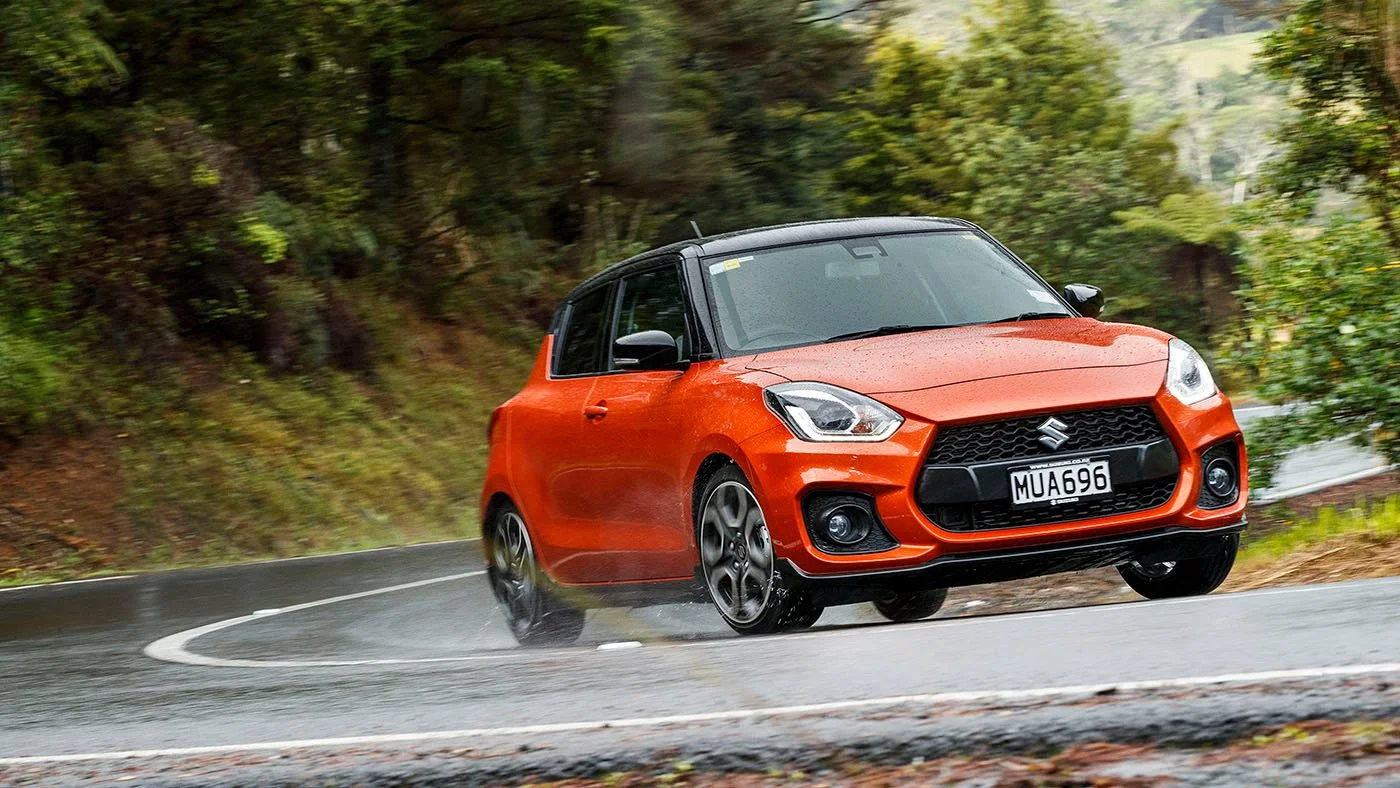 Suzuki Swift R