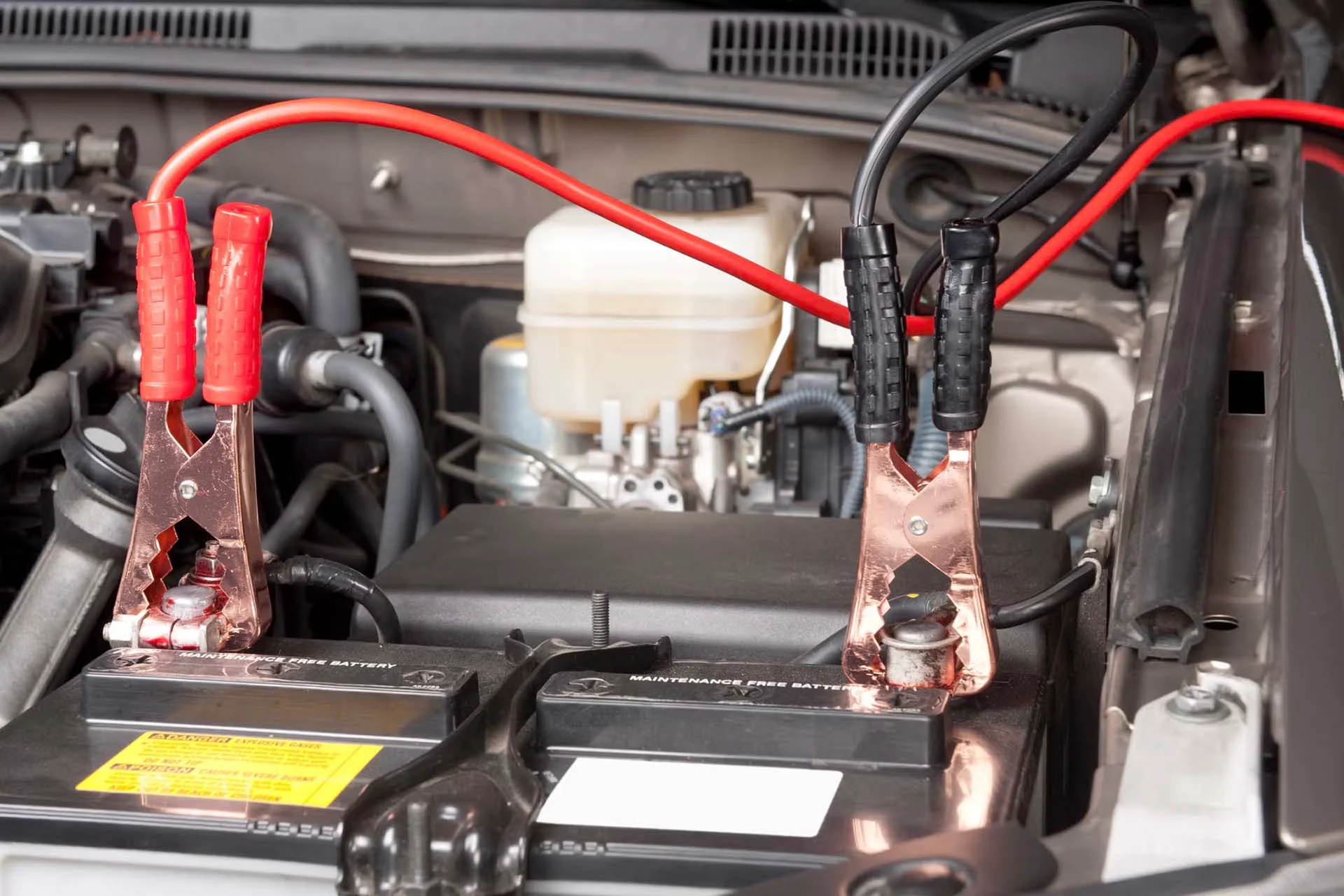 jumper leads on battery