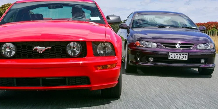 Holden Monaro vs Ford Mustang HDR