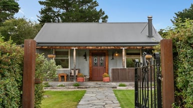 exterior of central otago cottage