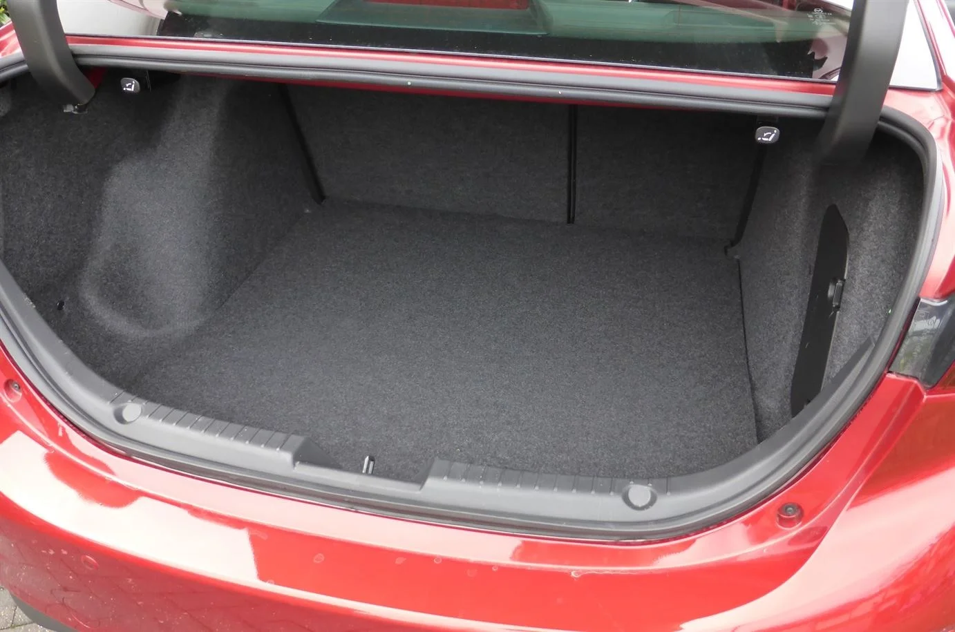 Mazda3 SP25 2016 Front Exterior