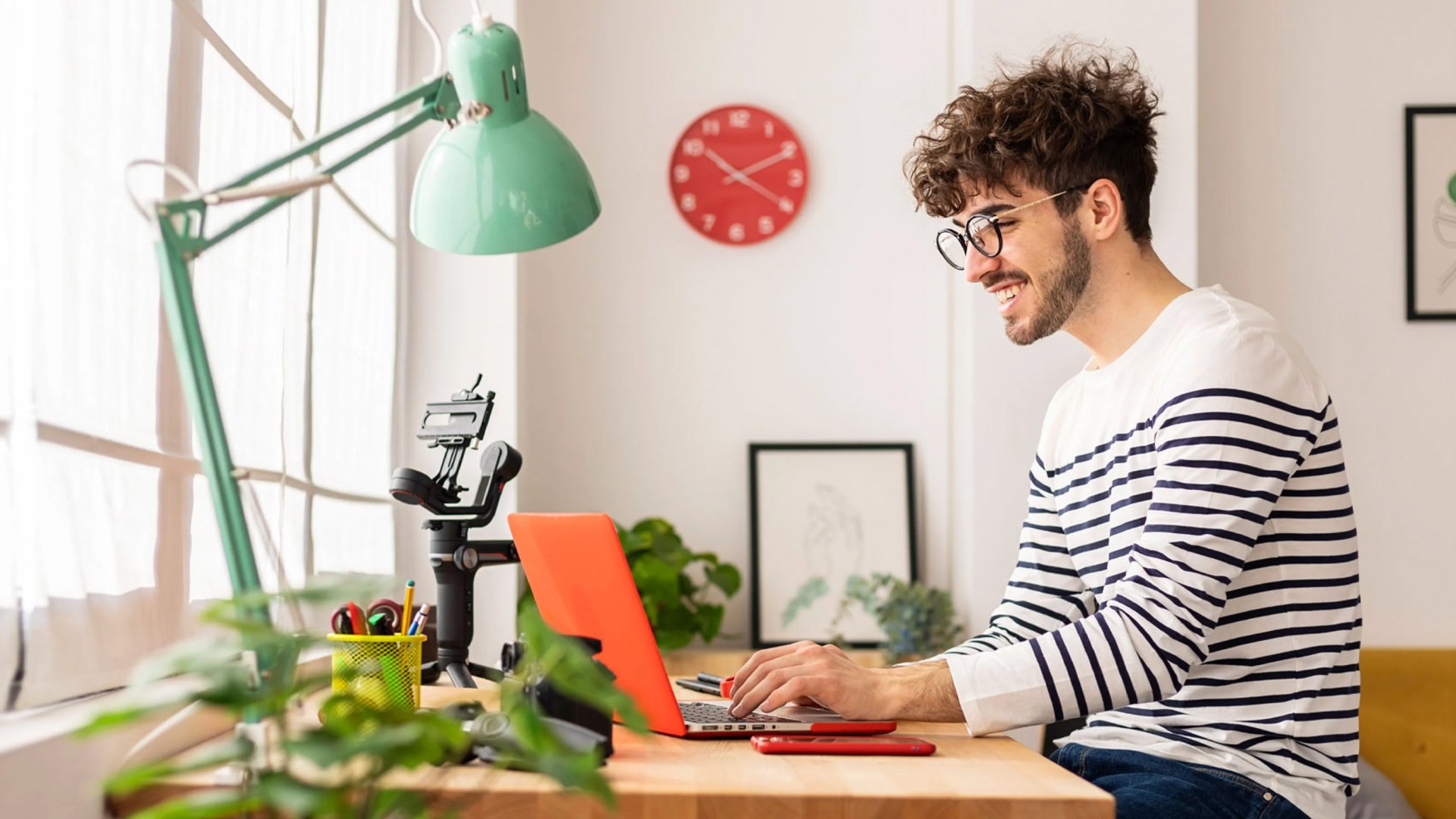 You can use our professional-looking CV template to apply for jobs quickly.