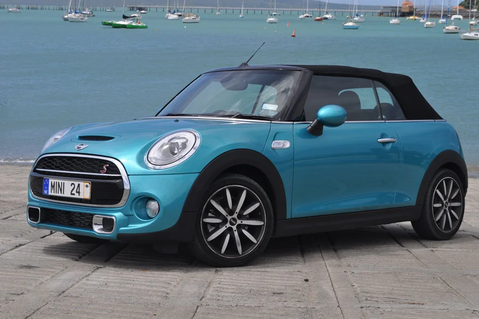 Mini CooperS Convertable Front Top Up
