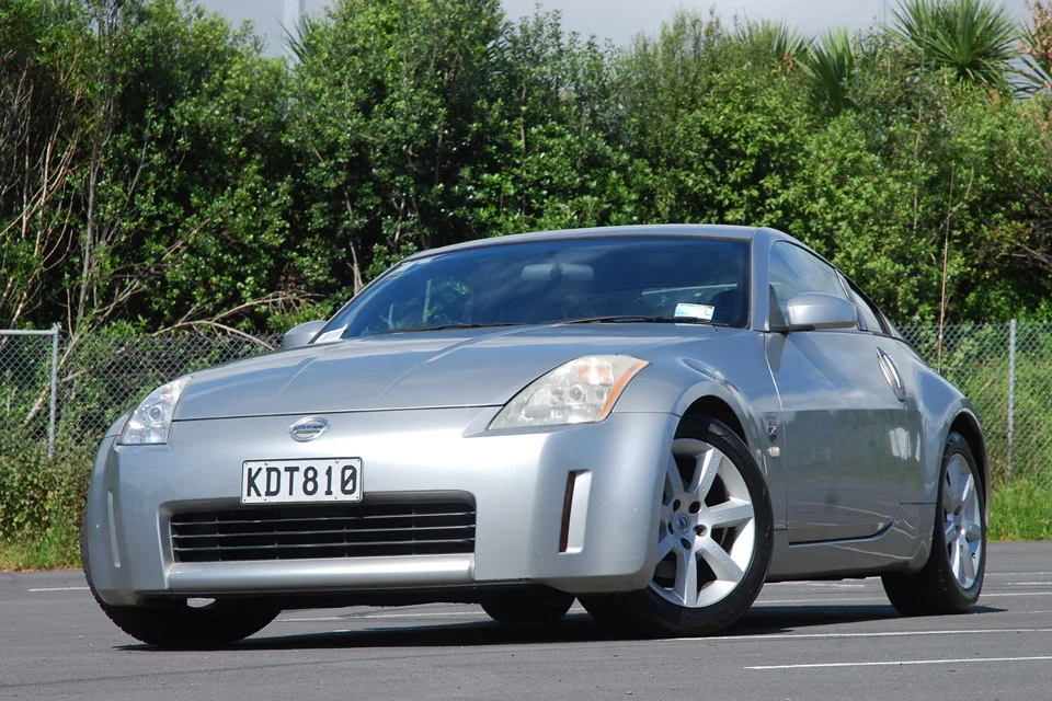 Nissan Fairlady 2004 Front Exterior
