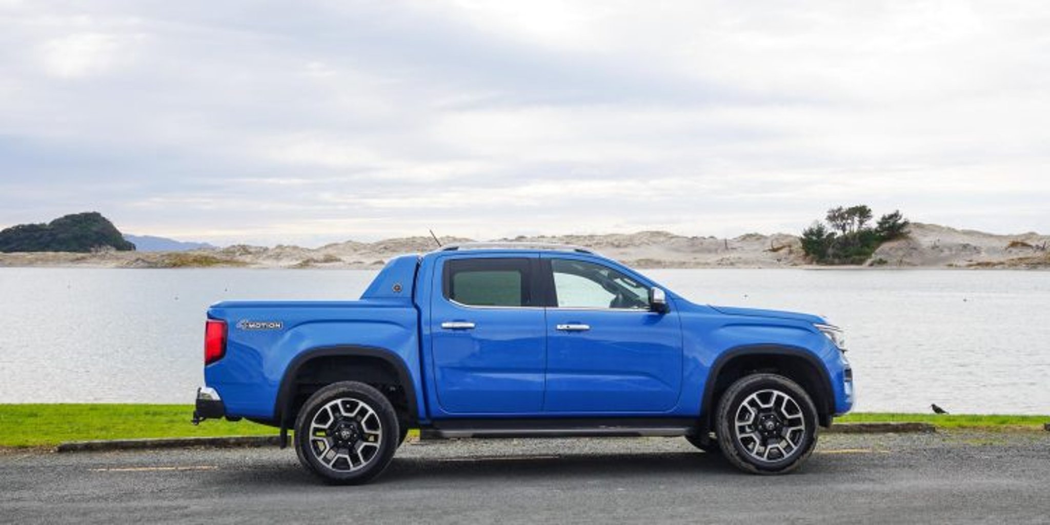 Ford Ranger Wildtrak vs VW Amarok Style comparison review | Trade Me Motors