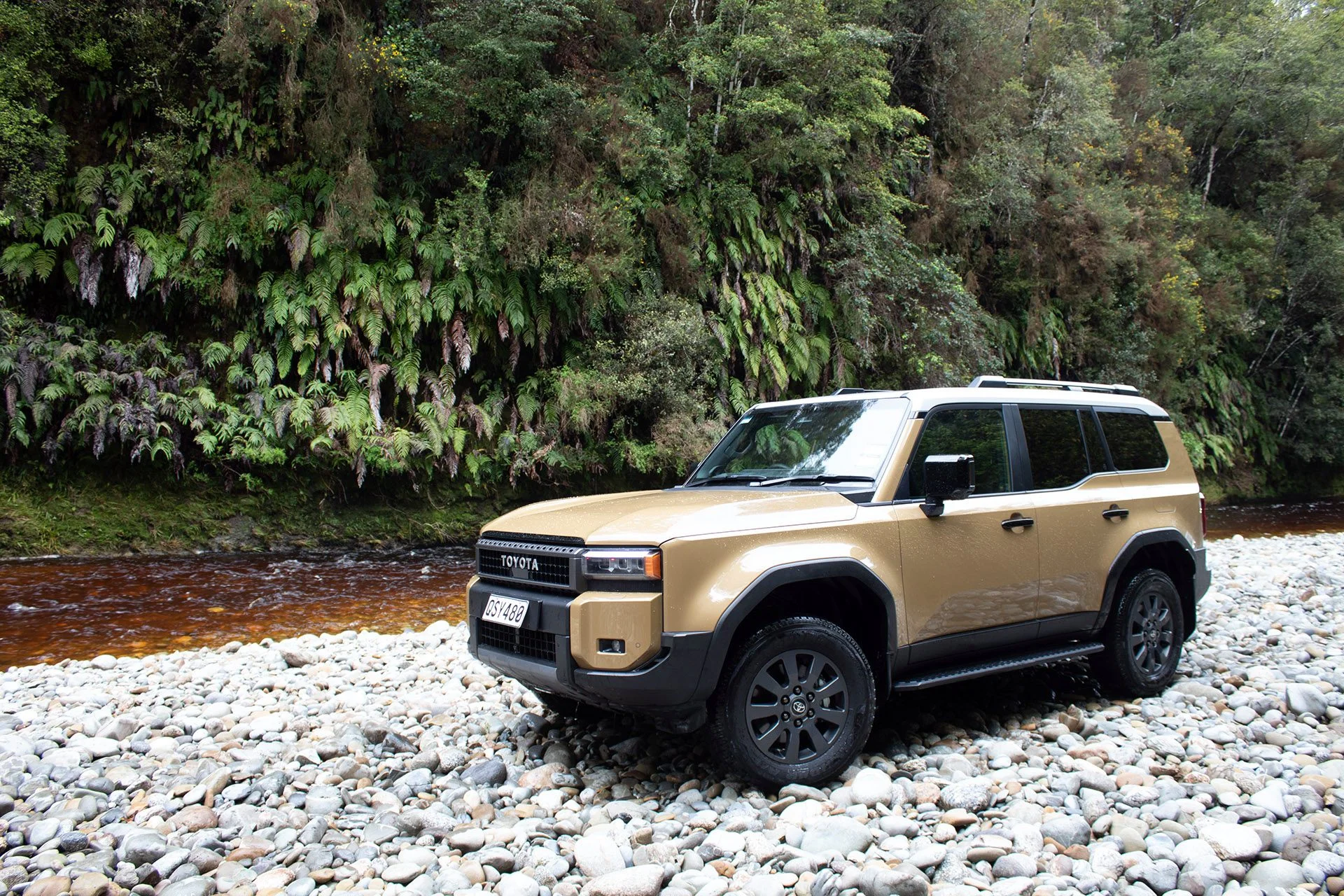 Toyota Prado off road adventure in bush