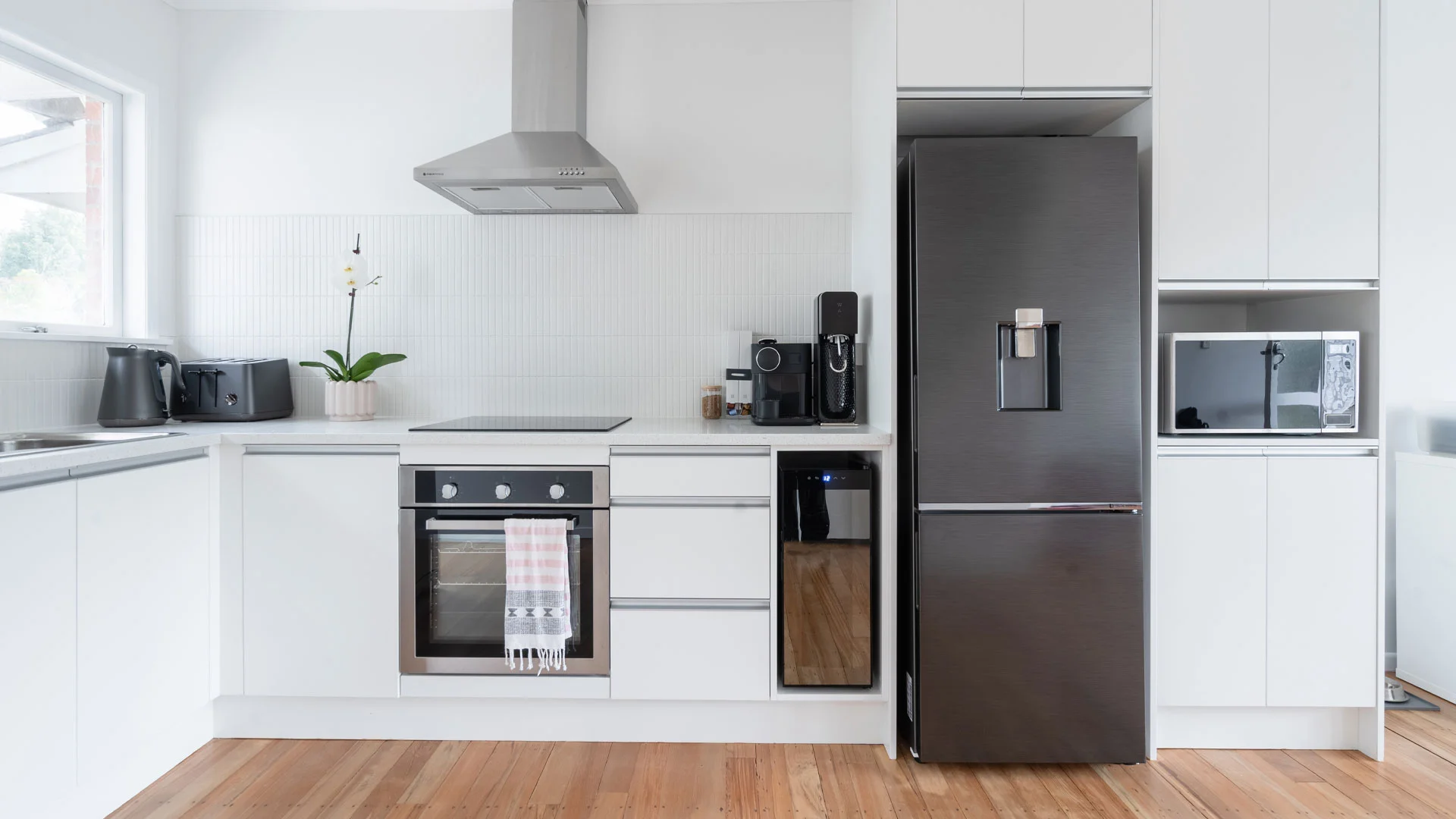 A picture of a kitchen in a NZ home.