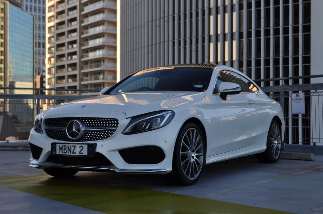 Mercedes-Benz C300 Exterior