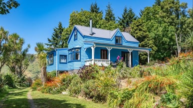 The little blue cottage