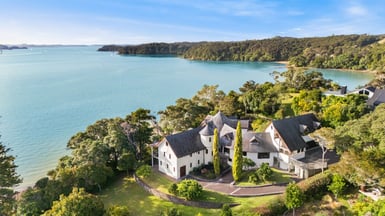 A home by the water in Russell