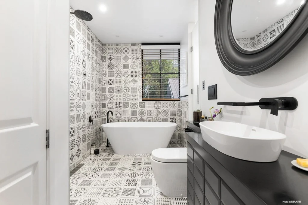 Bold Design & Build bathroom