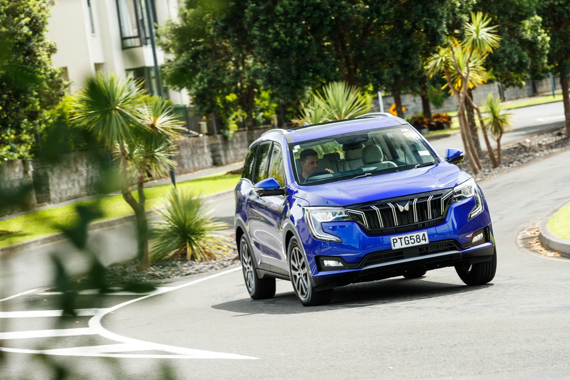 Mahindra XUV700 AX7L Front Action