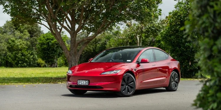 Tesla Model 3 RWD facelift front quarter shot