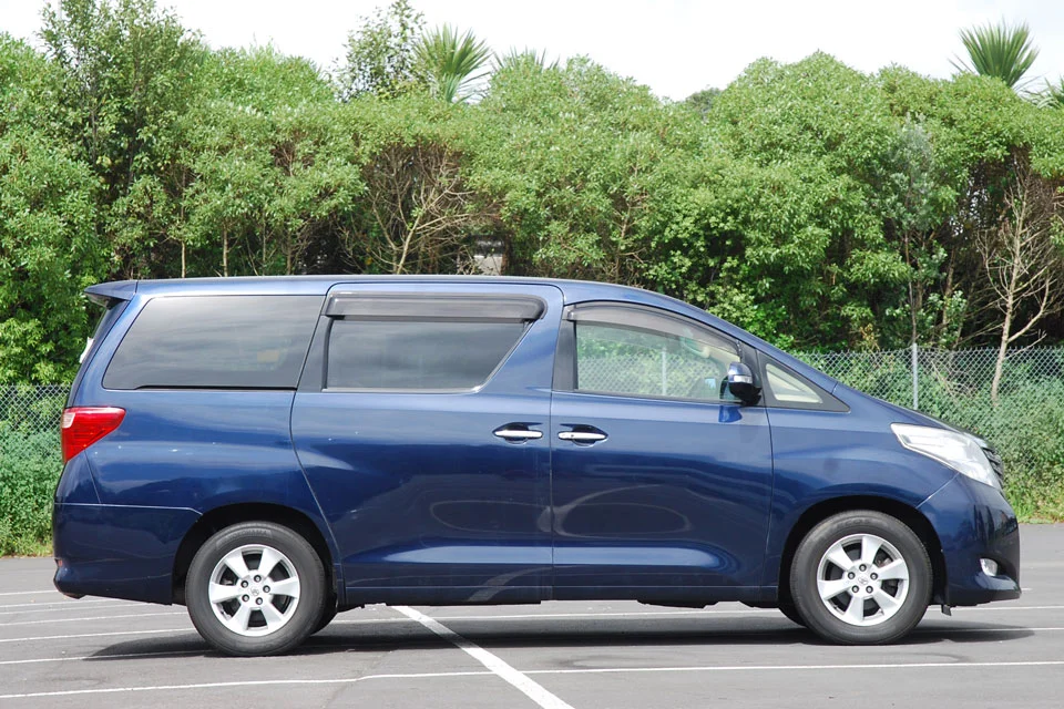 Toyota Alphard 2011