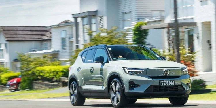 Volvo XC40 Recharge P8 Ultimate Front Action