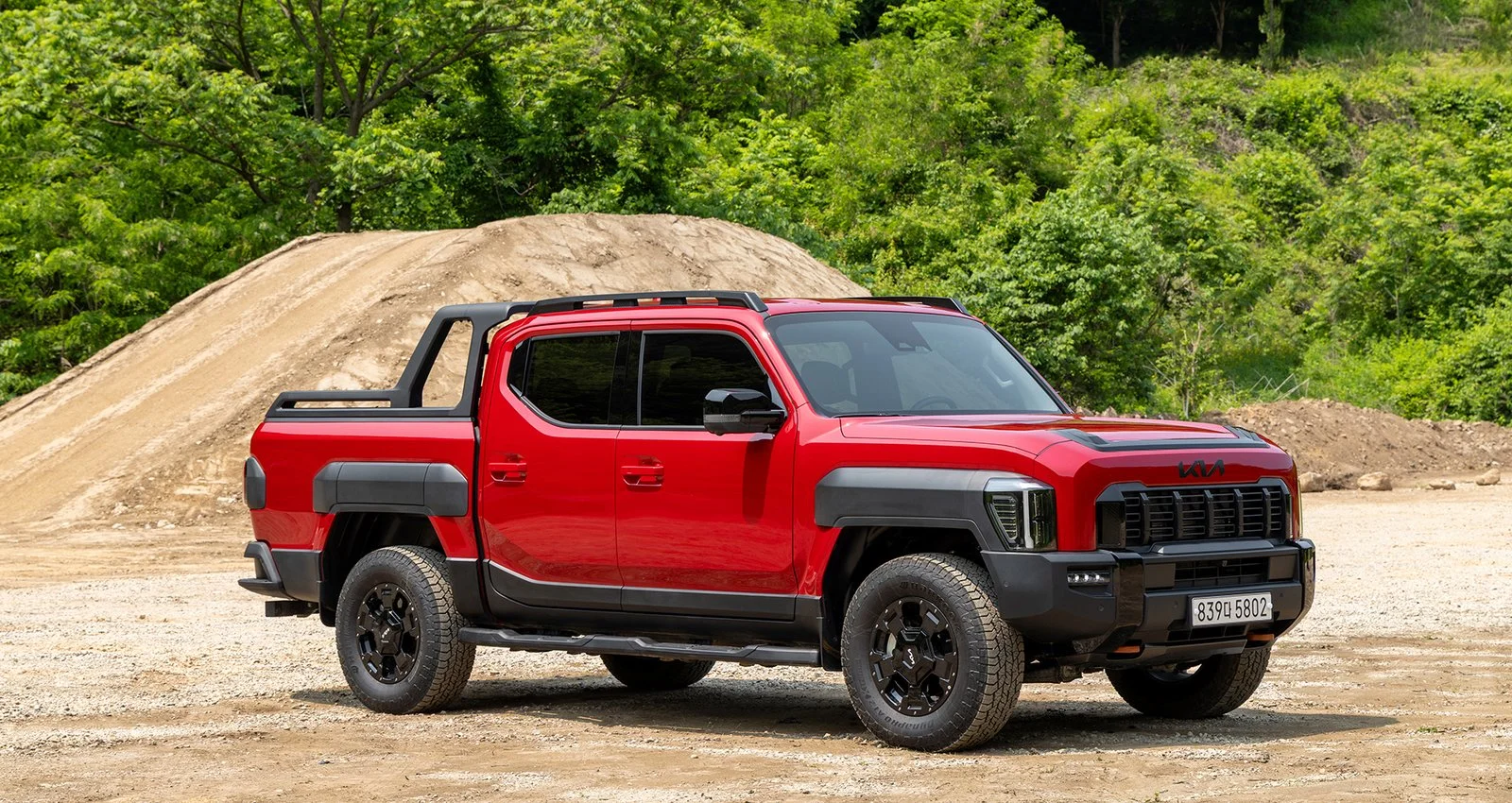 Kia Tasman static front