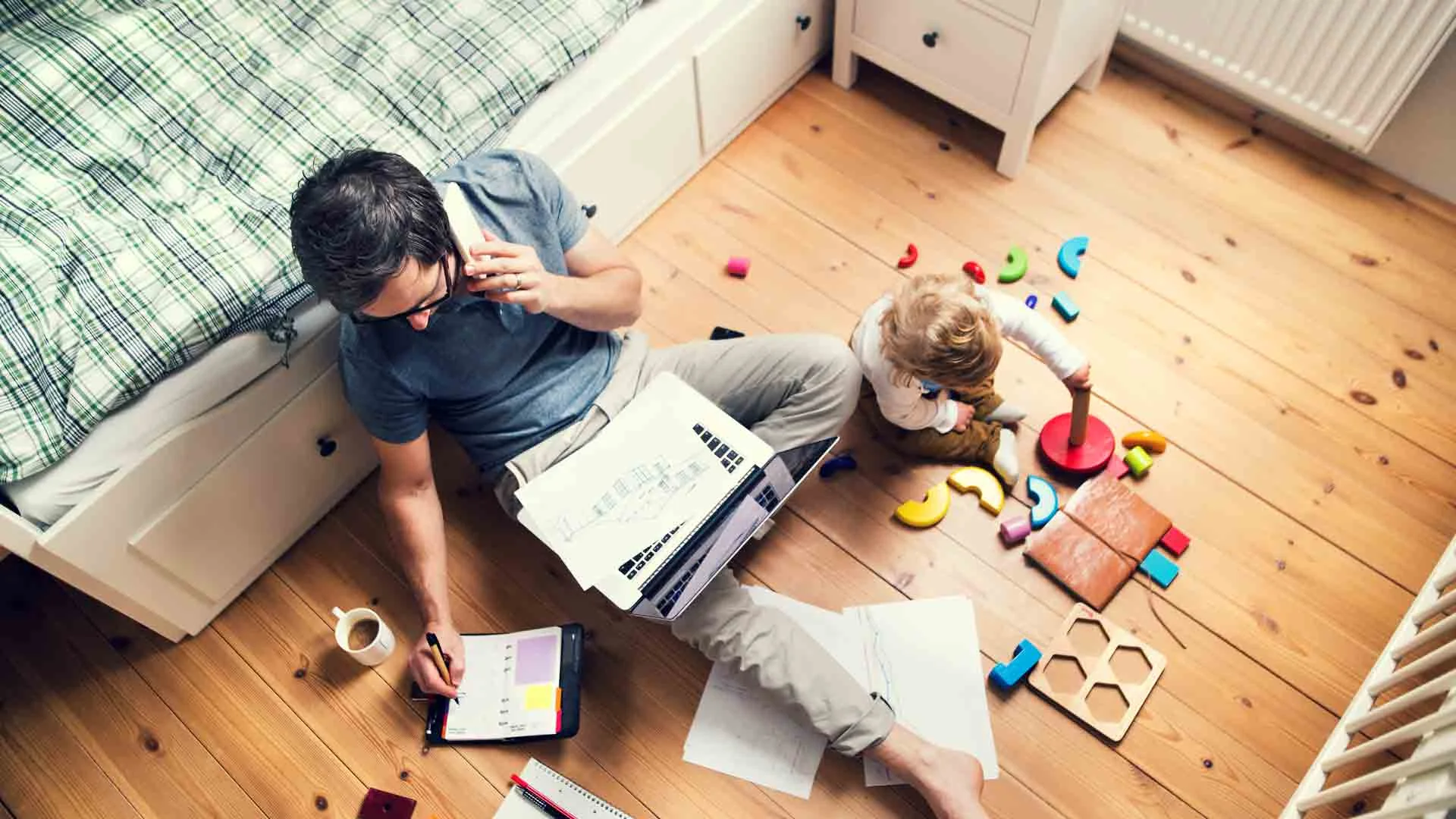 Working from home with kids during Covid-19 in NZ.