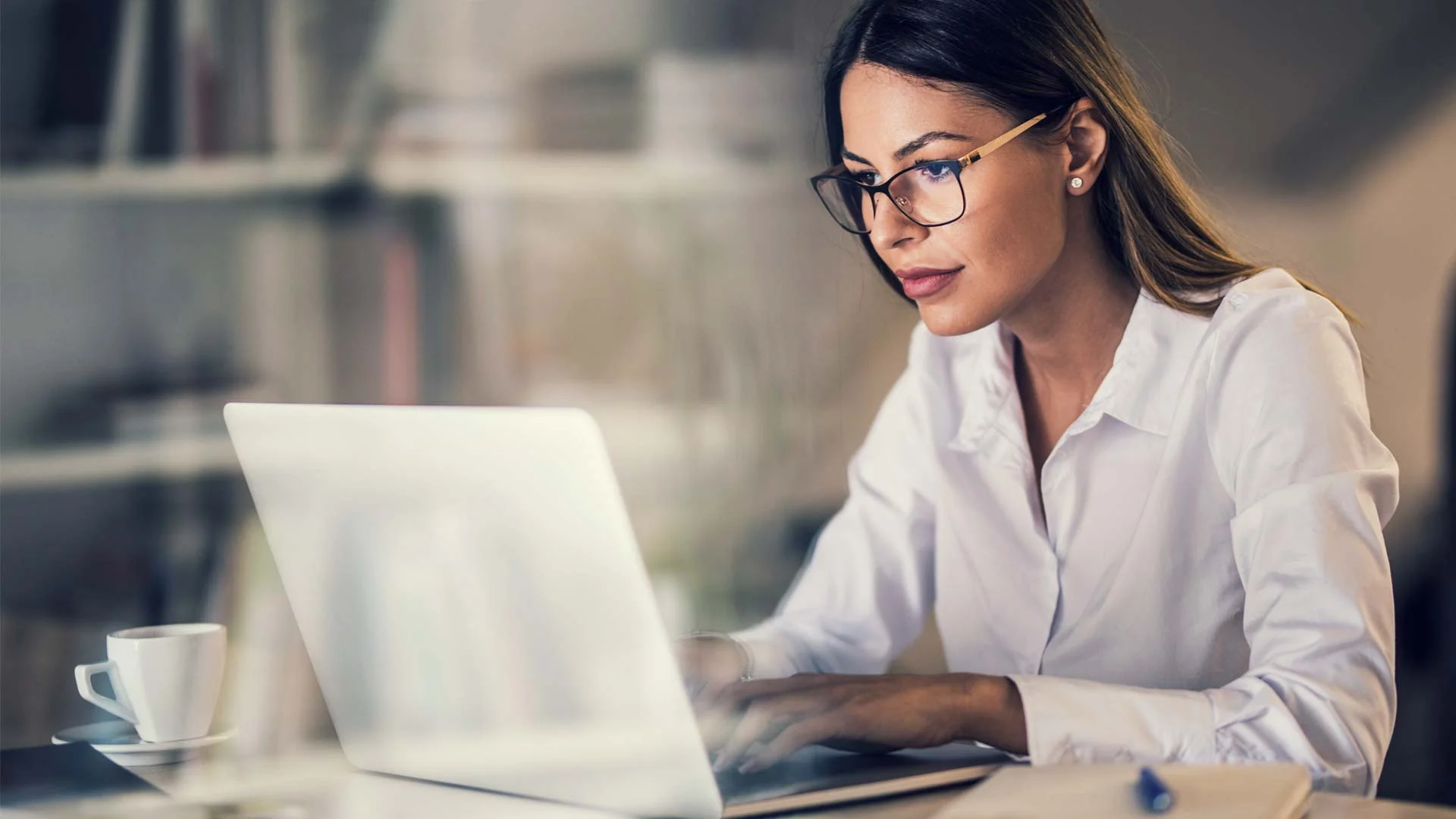 Here's how to manage staff when they're remote working.