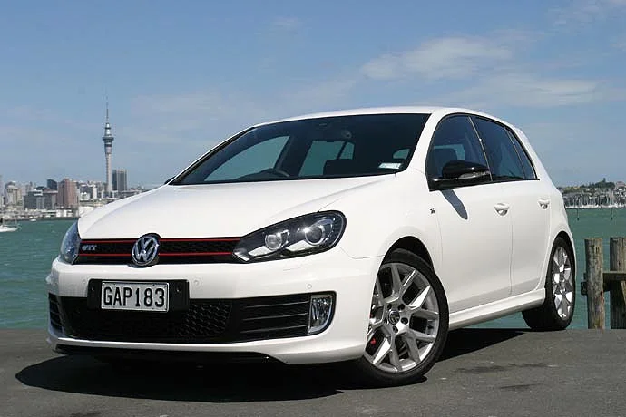 Volkswagen Golf 2011 Front Exterior