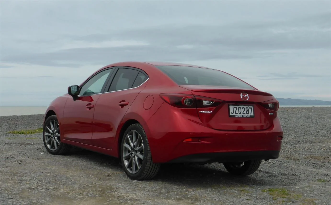 Mazda3 SP25 2016 Front Exterior