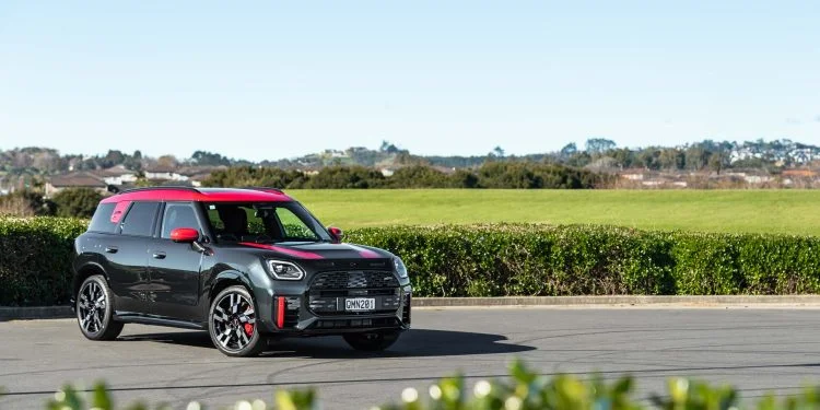 Mini-Countryman-JCW-All4-Flavoured-front-quarter-hero