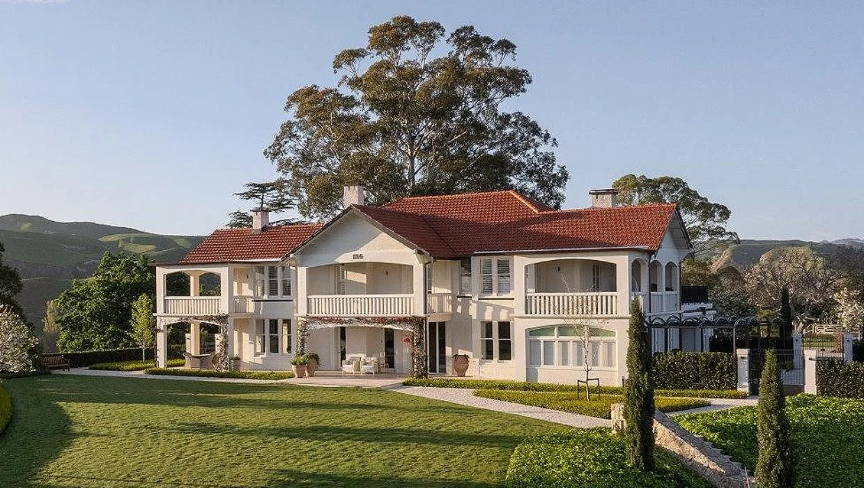 Nathan Homestead seen from the outside