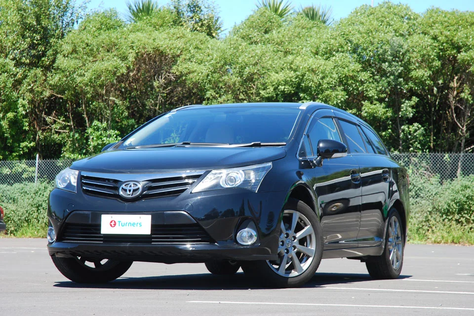Toyota Avensis 2013 Front Exterior