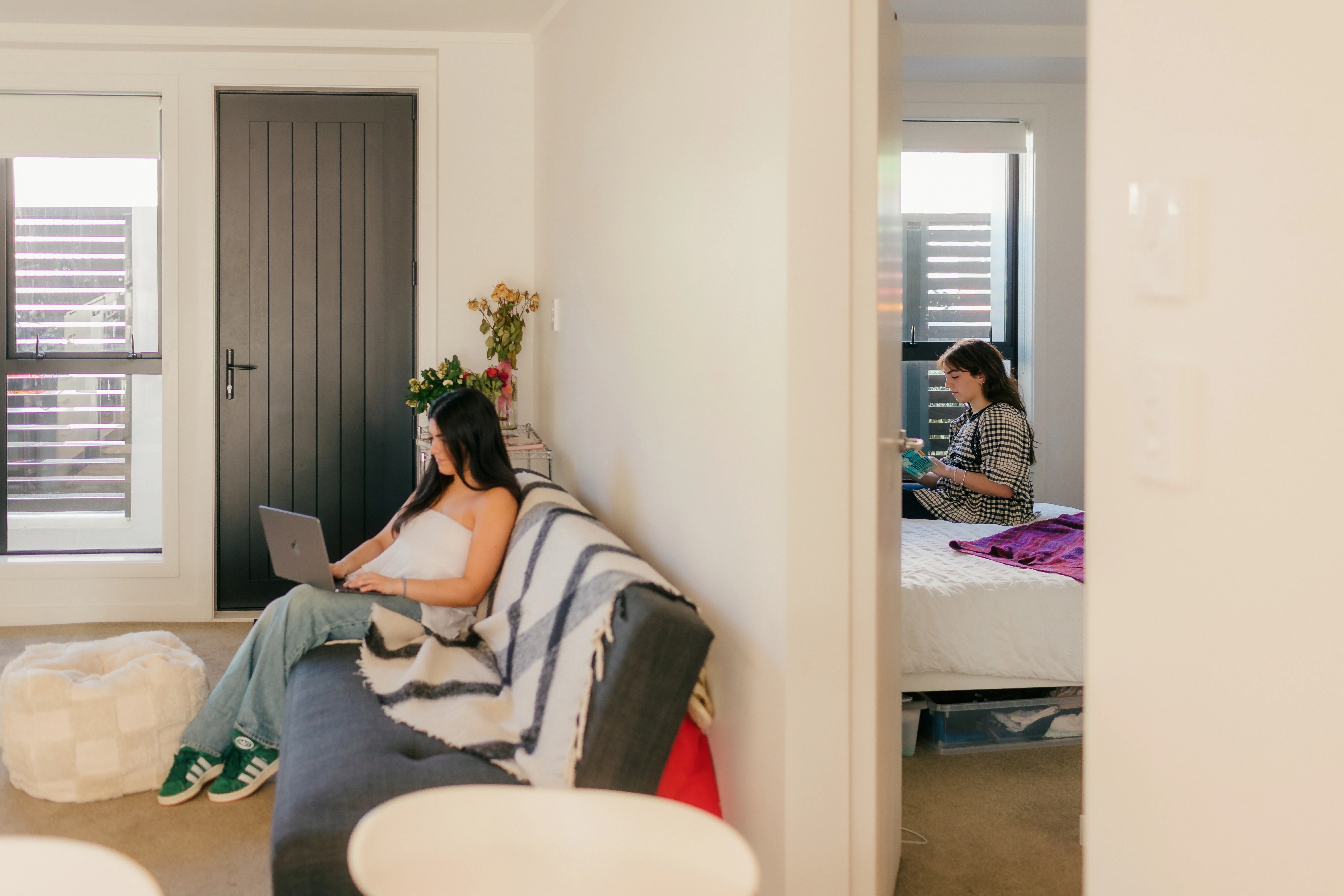 More photos of Duda and Bruna's apartment