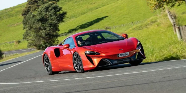 McLaren Artura Dynamic Shot