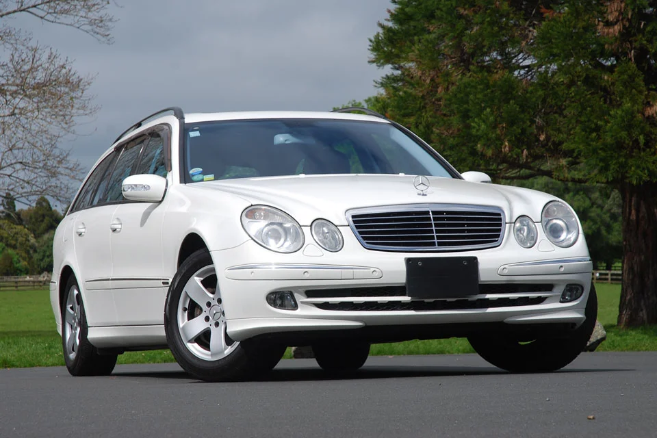 Mercedes Benz E350 Front Exterior