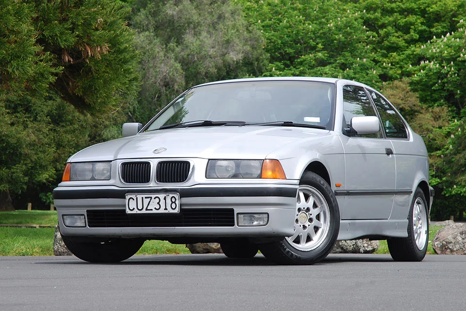 BMW 318 1999 Front Exterior
