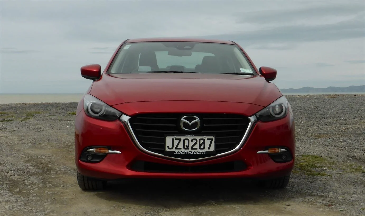 Mazda3 SP25 2016 Front Exterior